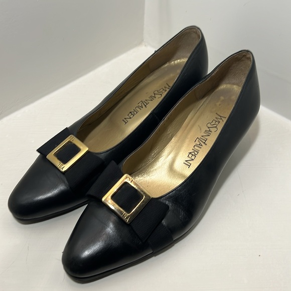 Yves Saint Laurent Shoe - Picture 2 of 7